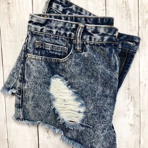 Forever 21 distressed denim shorts